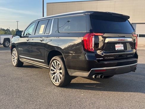 Used 2024 GMC Yukon XL Denali RWD image 7