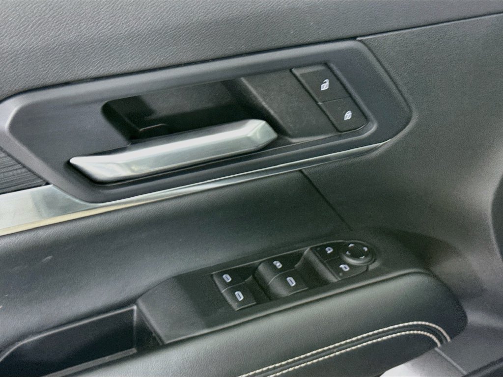 Used 2025 GMC Terrain Elevation FWD image 19