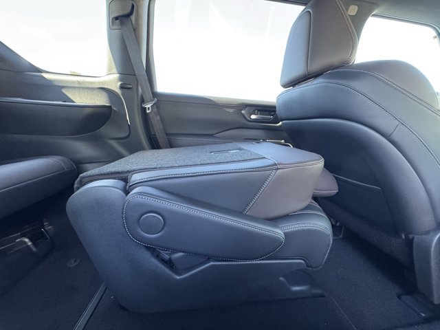 New 2026 Nissan Armada Platinum w/ Accent Package AWD/4WD image 34