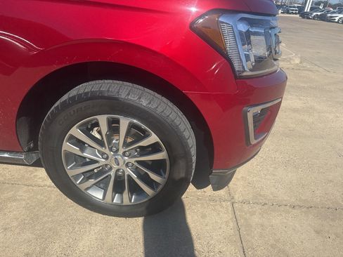 Used 2018 Ford Expedition Limited w/ Equipment Group 301A image 4