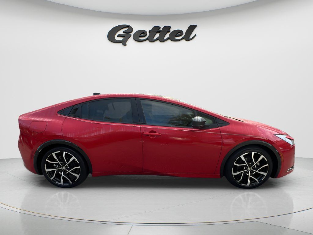 Certified 2024 Toyota Prius Prime FWD image 4