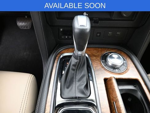 Used 2021 Nissan Armada SL w/ Captain's Chairs Package AWD/4WD image 30