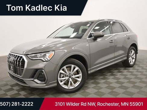 Used 2025 Audi Q3 2.0T Premium image 1