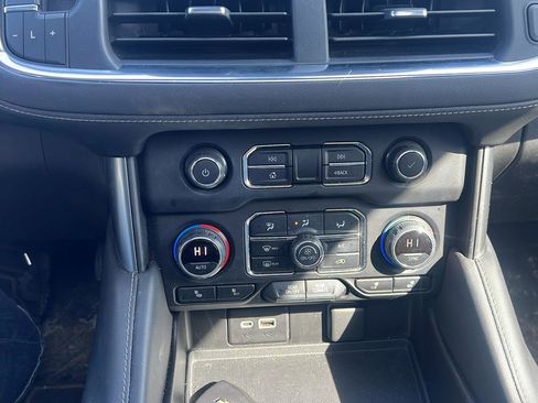 Used 2021 Chevrolet Tahoe Z71 w/ Z71 Signature Package image 23