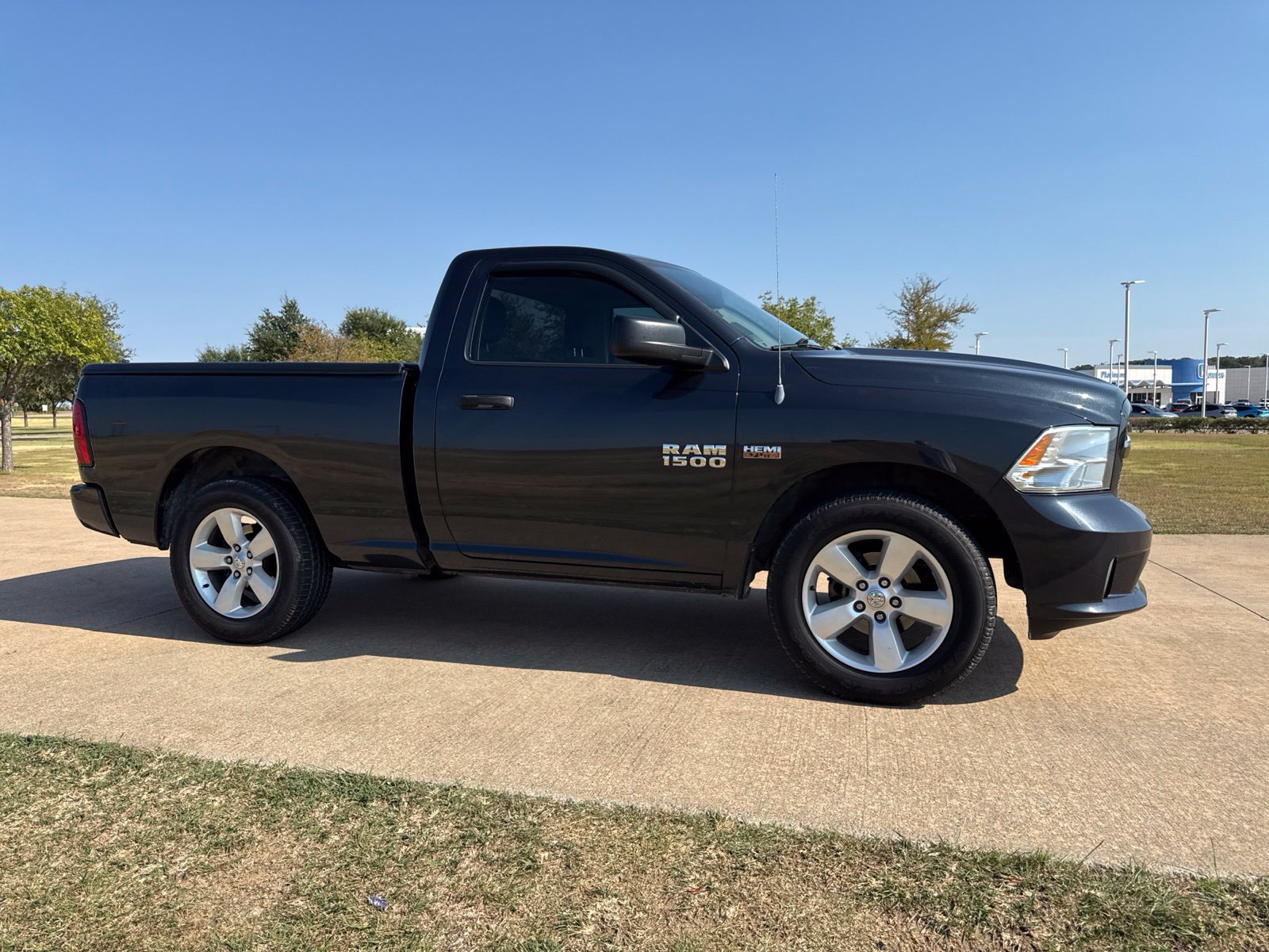 Used 2013 RAM 1500 Express RWD image 6