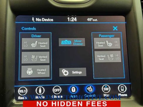 Used 2019 Chrysler 300 Limited image 28