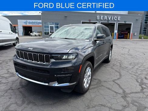 Used 2023 Jeep Grand Cherokee L Limited w/ Luxury Tech Group II AWD/4WD image 19