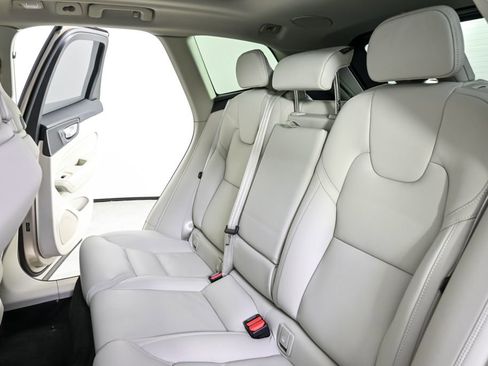 New 2026 Volvo XC60 B5 Ultra w/ Protection Package Premier image 21