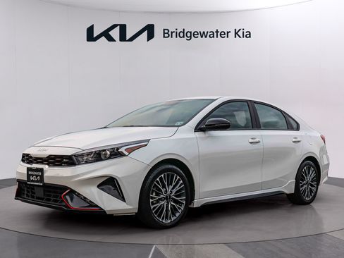 Certified 2023 Kia Forte GT-Line w/ GT-Line Technology Package FWD image 3
