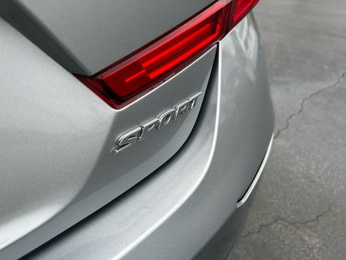 Used 2018 Honda Accord Sport image 34