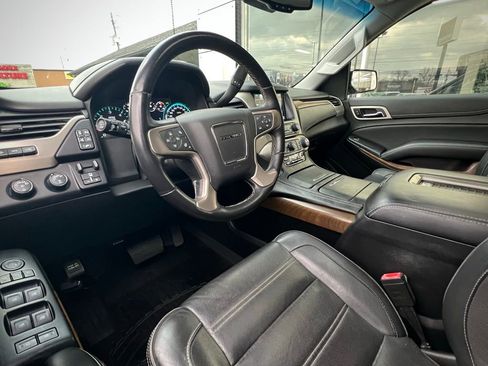 Used 2019 GMC Yukon XL Denali w/ Denali Ultimate Package image 16