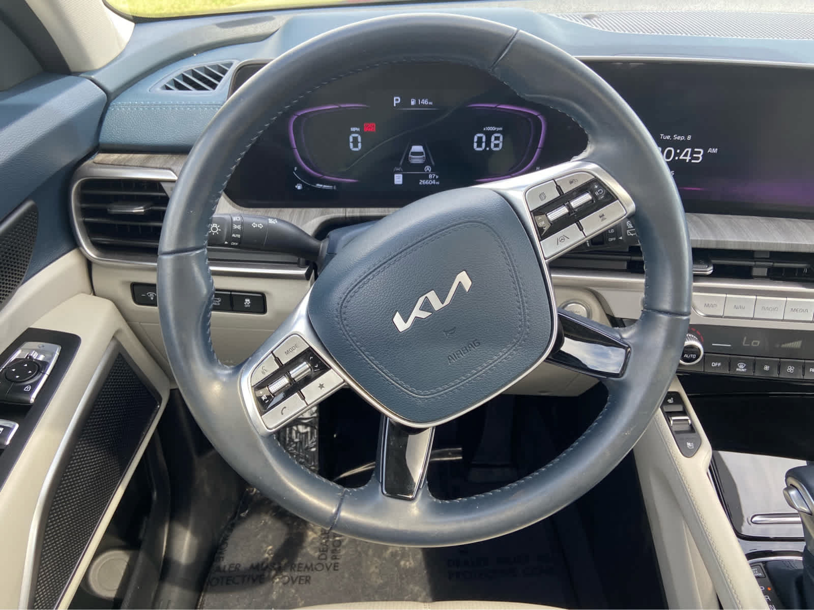 Used 2025 Kia Telluride EX w/ EX Captain's Chair Package FWD image 21