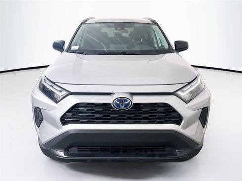 Used 2024 Toyota RAV4 LE image 9