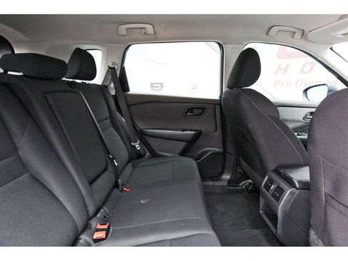 Used 2023 Nissan Rogue S image 9