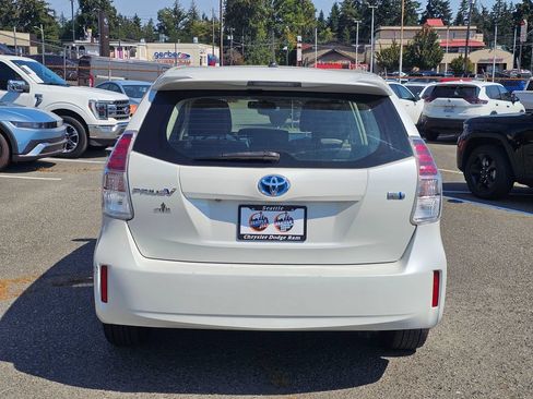 Used 2015 Toyota Prius V Two FWD image 6