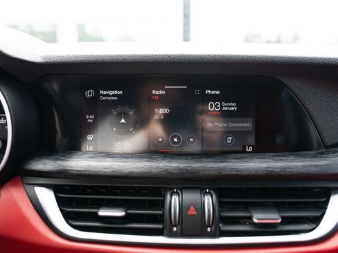 Used 2021 Alfa Romeo Stelvio Sprint RWD image 14