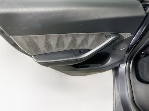 Used 2022 Tesla Model Y Performance image 25