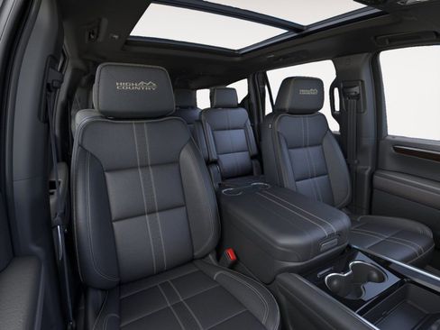 New 2026 Chevrolet Suburban High Country image 16