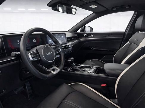 Used 2026 Kia K5 GT-Line image 11