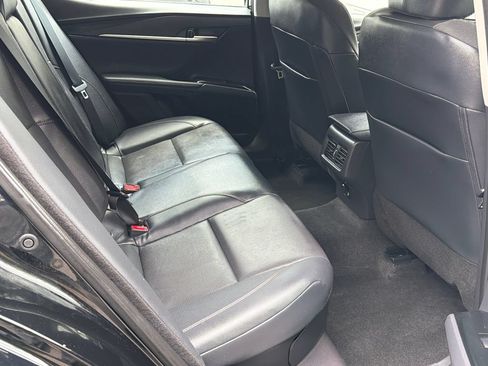 Used 2025 Toyota Camry XLE AWD/4WD image 12
