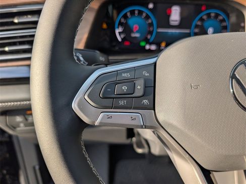 New 2026 Volkswagen Atlas SE image 16