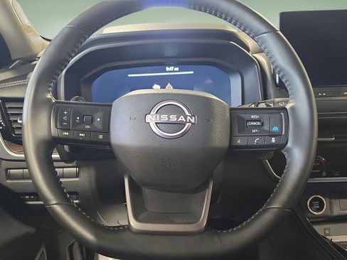 Used 2025 Nissan Rogue Platinum w/ Platinum Premium Package AWD/4WD image 21