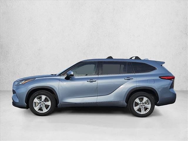 Used 2020 Toyota Highlander LE FWD image 8