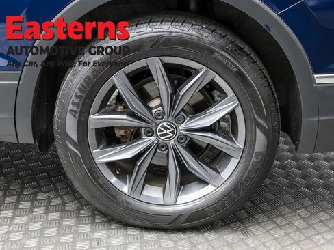 Used 2022 Volkswagen Tiguan SE image 8