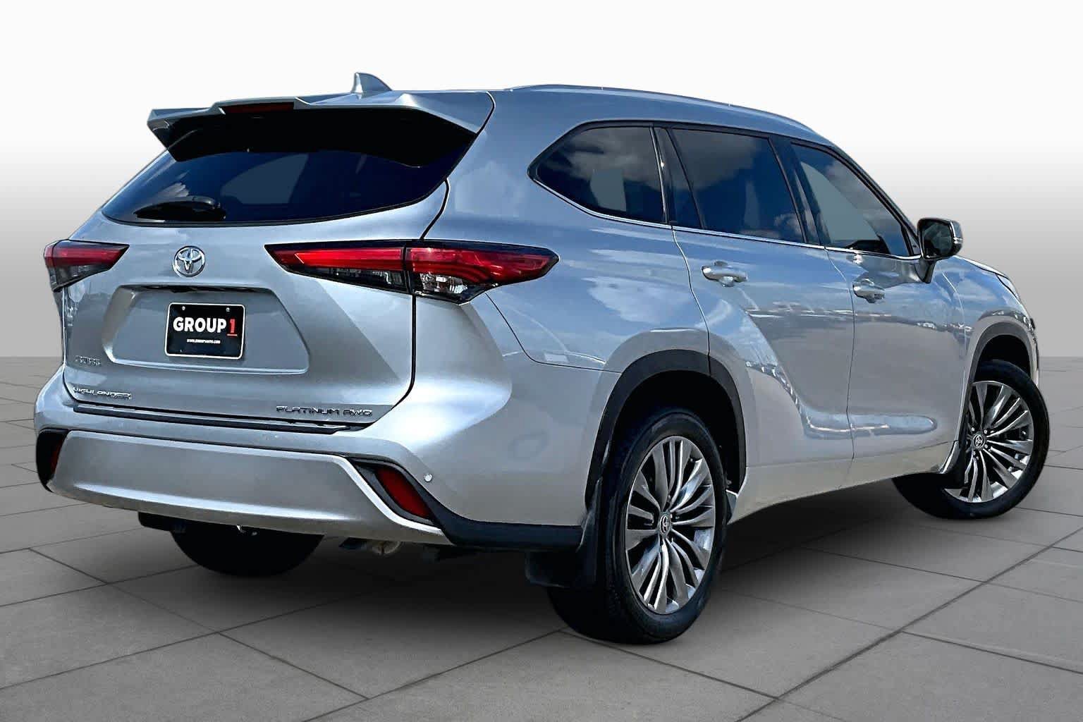 Used 2021 Toyota Highlander Limited AWD/4WD image 13