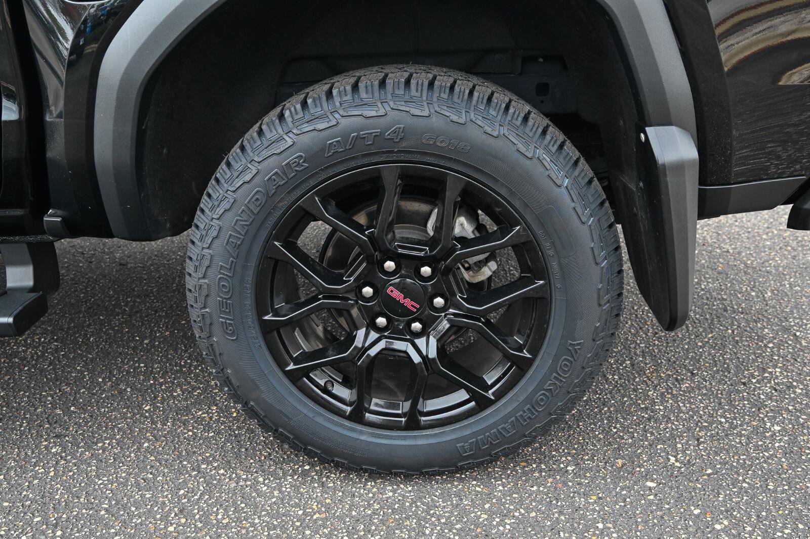 Used 2024 GMC Canyon Denali w/ LPO, Denali Black Edition AWD/4WD image 13