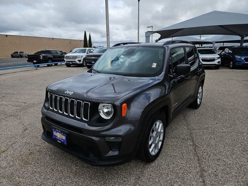 Used 2021 Jeep Renegade Sport w/ Sport Appearance Group FWD image 4