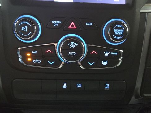 Used 2022 RAM 1500 Classic Warlock AWD/4WD image 15