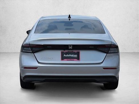 Used 2025 Honda Accord SE image 6