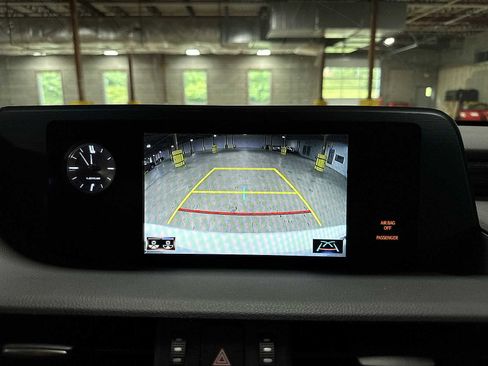 Used 2019 Lexus ES 350 w/ Premium Package FWD image 25