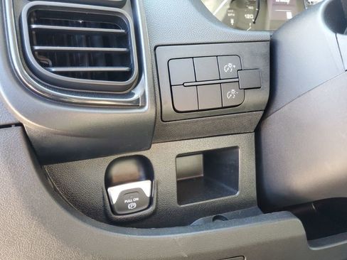 Used 2024 RAM ProMaster 2500 image 11