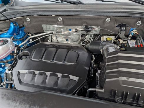 Used 2024 Volkswagen Atlas Cross Sport SEL R-Line image 33