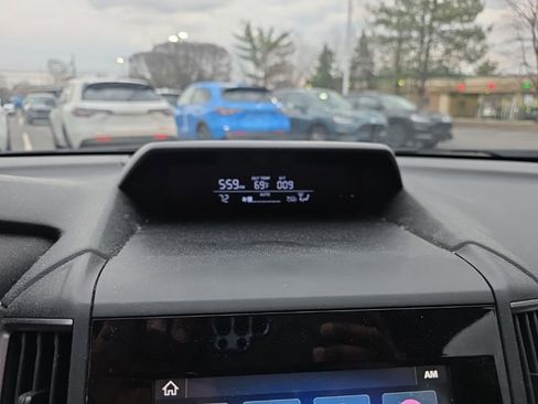 Used 2021 Subaru Crosstrek 2.0i Premium image 19