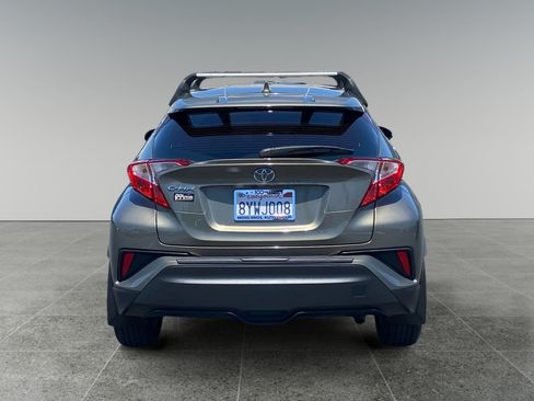 Used 2021 Toyota C-HR LE FWD image 4