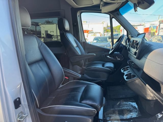 Used 2022 Mercedes-Benz Sprinter 2500 image 20