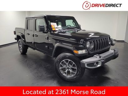 Used 2024 Jeep Gladiator Sport
