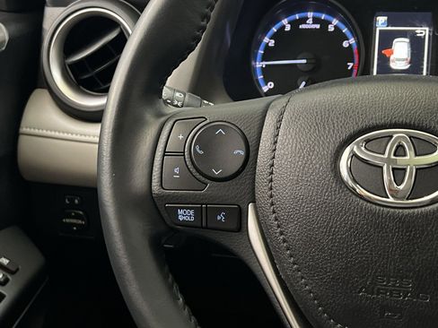 Used 2018 Toyota RAV4 XLE image 30