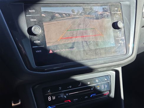 Used 2024 Volkswagen Tiguan SEL R-Line w/ MDO Package, Two-Row image 18