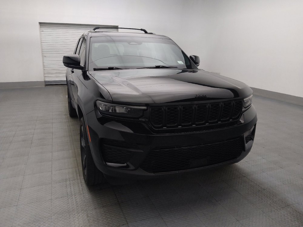 Used 2023 Jeep Grand Cherokee Altitude AWD/4WD image 14