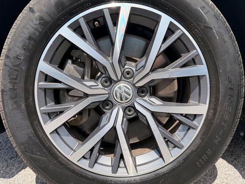 Used 2021 Volkswagen Tiguan S FWD image 10