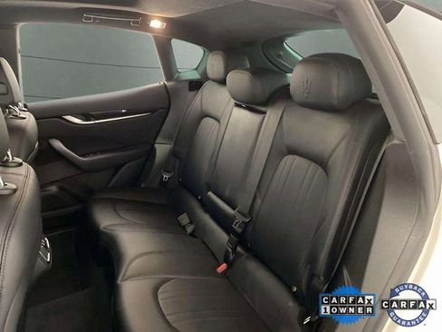 Used 2021 Maserati Levante image 39