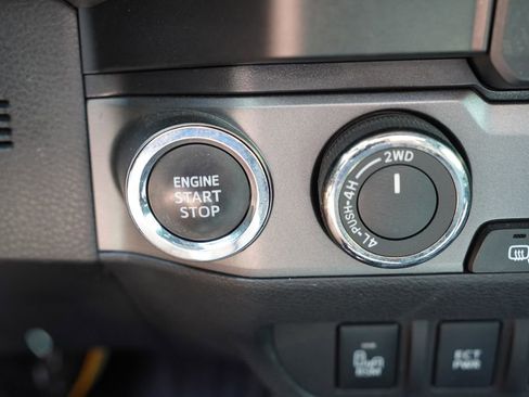 Used 2023 Toyota Tacoma TRD Off-Road w/ TRD Premium Off Road Package AWD/4WD image 29