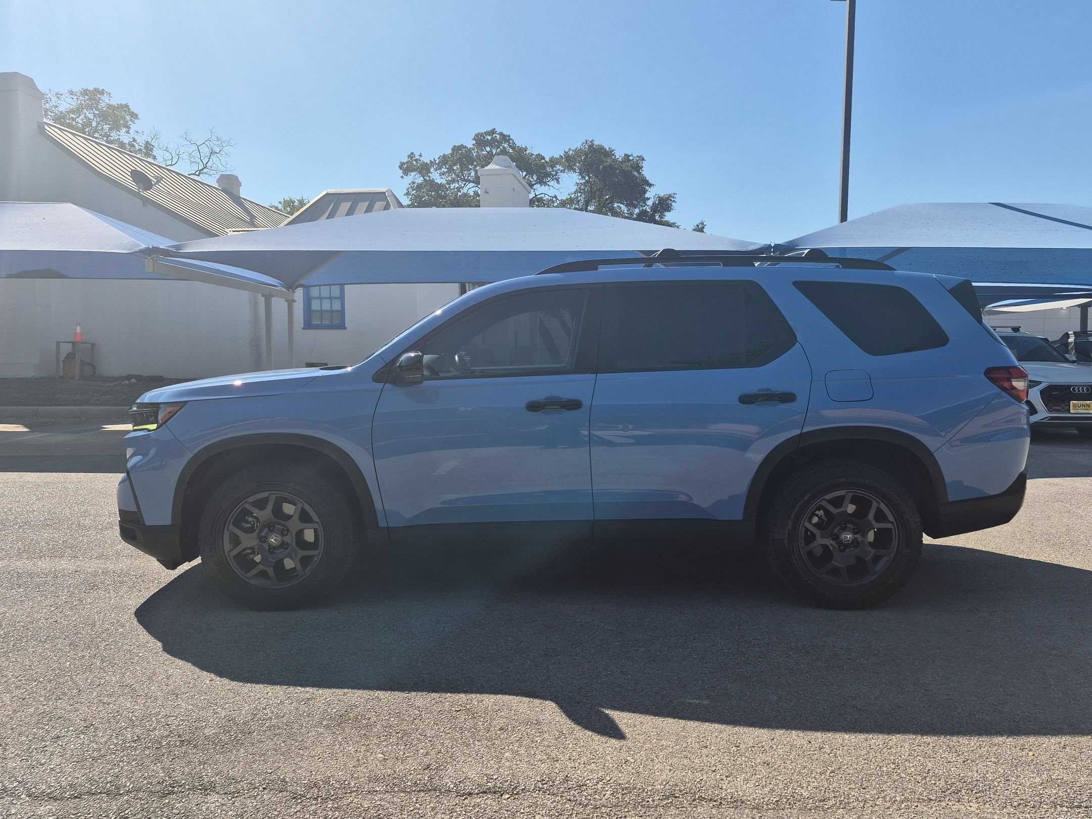 Certified 2023 Honda Pilot TrailSport image 6