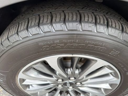 Used 2023 Lincoln Nautilus Reserve AWD/4WD image 31