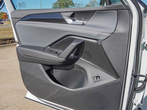 New 2026 Volkswagen Tiguan SEL R-Line image 15