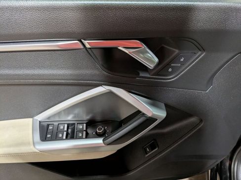 Used 2020 Audi Q3 2.0T Premium image 14